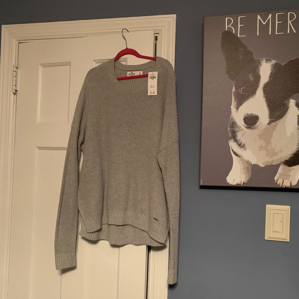 Hollister sweater